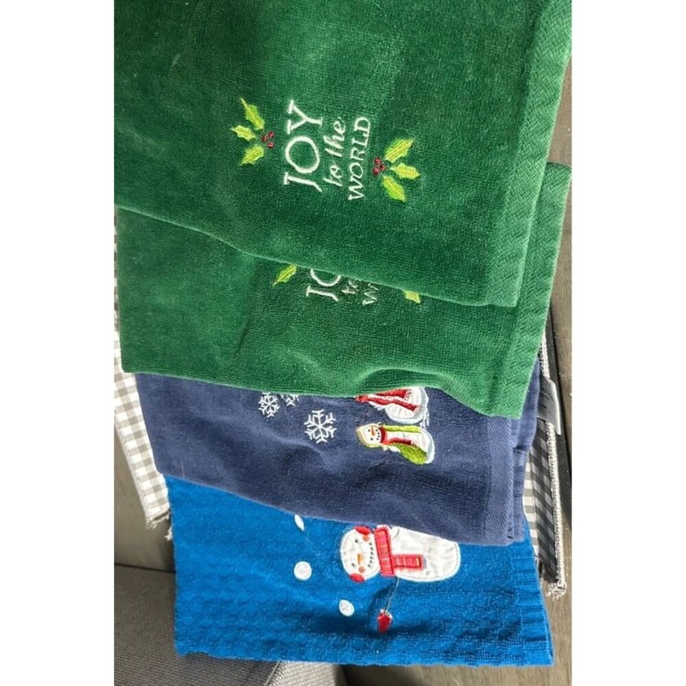 Various Christmas hand towels